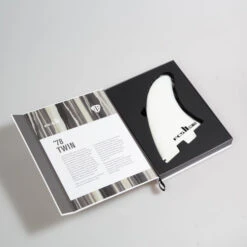 FCS II LIMITED EDITION MARK RICHARDS BOX SET (FMRX-LTD1-XL-SS-R) -Surf Corner Store f076f5feeb3fb1abbc43c034da5c94ef3f686d54 3779x3779 76089.1684881602